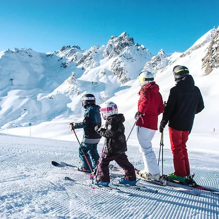 Apartament Confortable 2 Pieces Avec Balcon, Animaux Admis, Skis Aux Pieds - Fr-1-182a-9 Courchevel